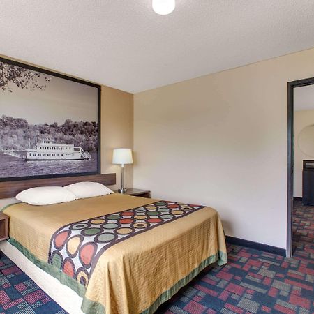 Super 8 By Wyndham Boonville Exterior photo
